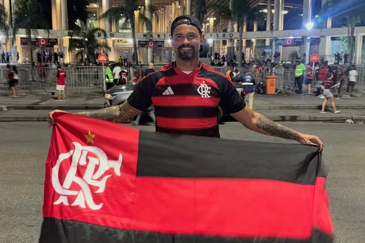 Goleiro Bruno vai ao Maracanã torcer pelo Flamengo e causa polêmica: ‘Isso é um absurdo’