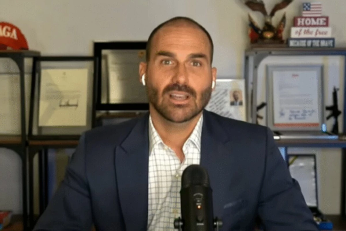 Por que Eduardo Bolsonaro desistiu? Decisão inesperada agita os bastidores do PL Por que Eduardo Bolsonaro desistiu? Decisão inesperada agita os bastidores do PL